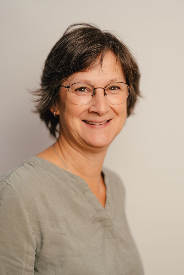 Porträt von Sonja Raffelsieper, Personalverwaltung und Assistenz der Geschäftsführung